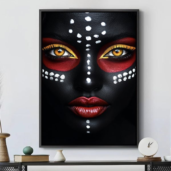 Portrait Symétrique de Disha Patani - Déesse Africaine en Rouge et Jaune